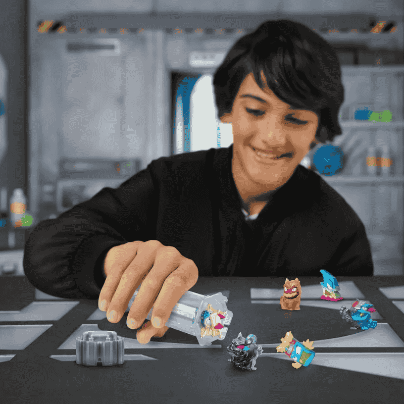 Mr Beast Lab Swarms 3 figuras, 3 Mystery Micro Beasts Inside